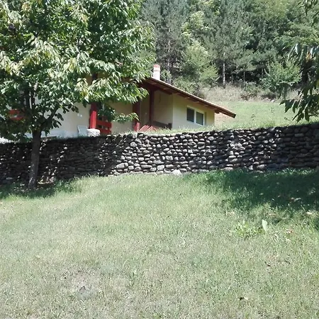 Holiday home Vikend Kuca Maksimovic *
