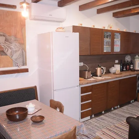 Vikend Kuca Maksimovic