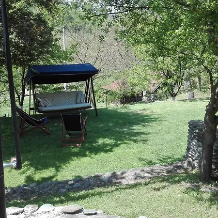 בית נופש Vikend Kuca Maksimovic *